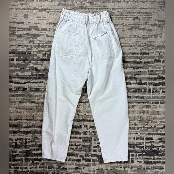 Zara Highrise Paper Bag Ruched White Pants Gold Hardware Size 6 Ankle Length - Picture 7 of 12